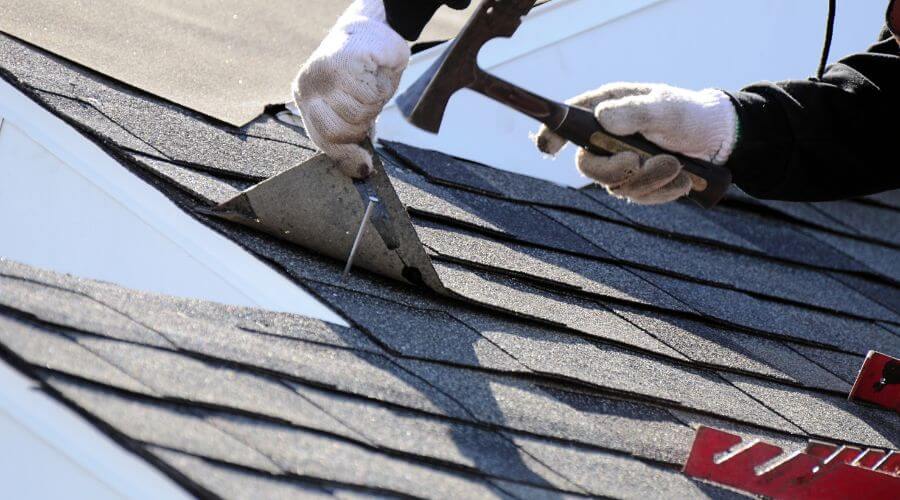 Expert Emergency Roof Repairs services in Caldwell, OH